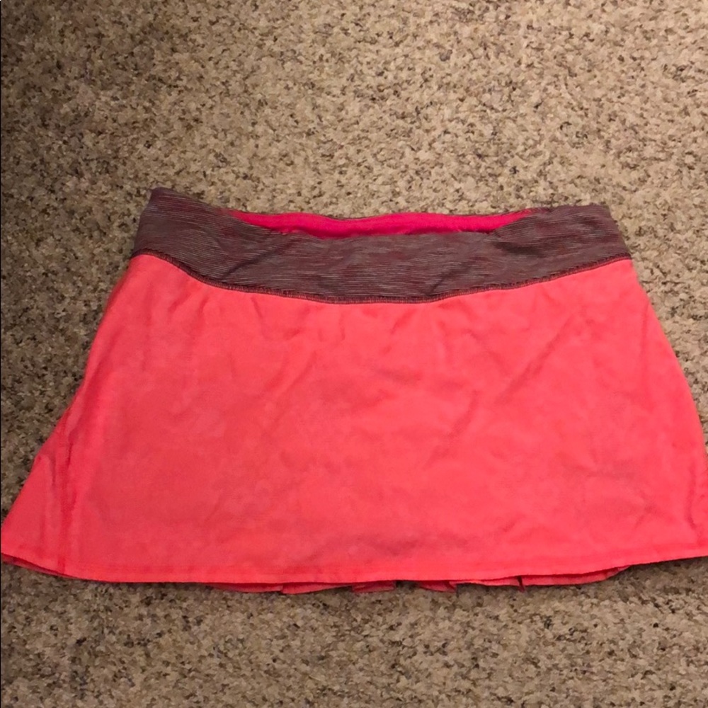 Adorable Lululemon tennis skort in VGUC